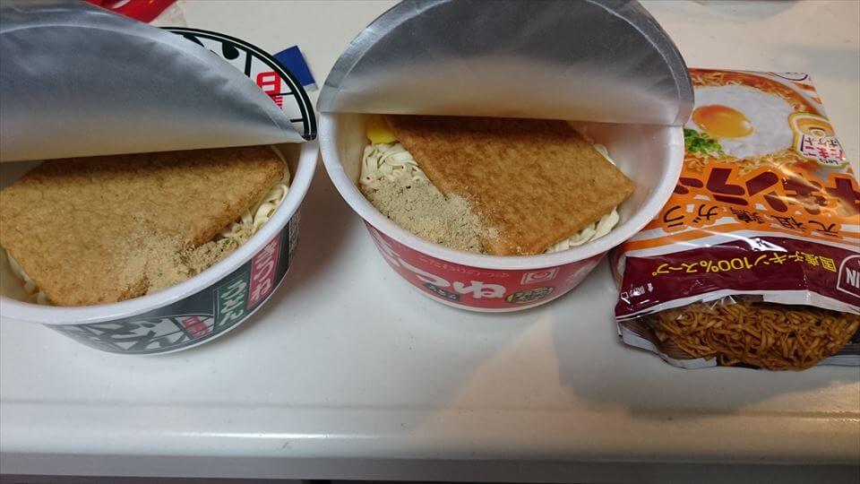 【どんチキ】究極の味わい！どん兵衛＋チキンラーメンVS赤きつね＋チキンラーメン徹底比較 